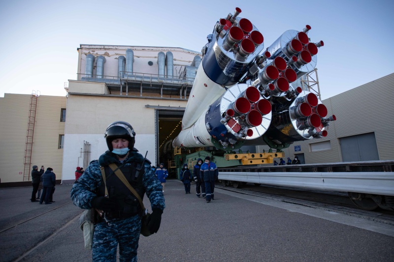 На космодроме Байконур продолжается подготовка к запуску ракеты-носителя «Союз-2.1а»