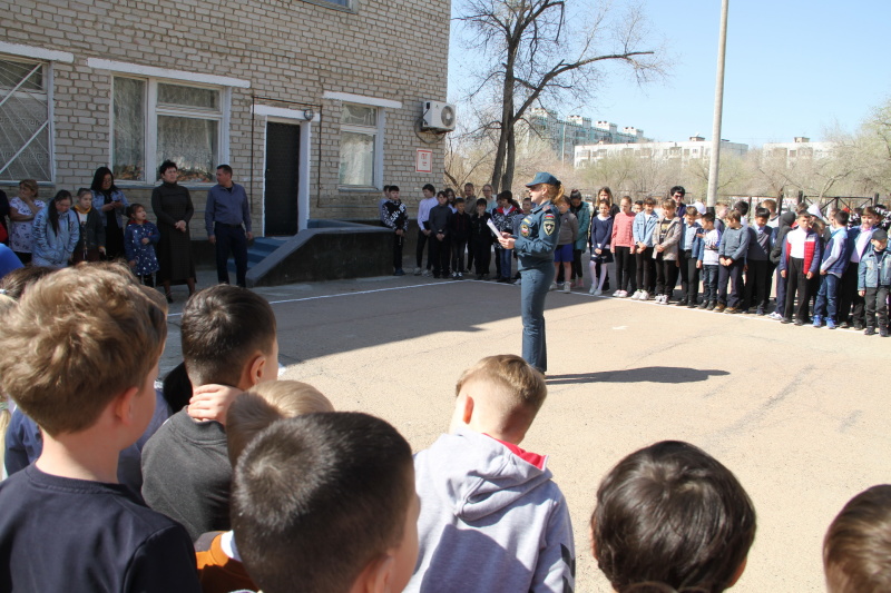 О проведении месячника пожарной безопасности на территории города Байконур.