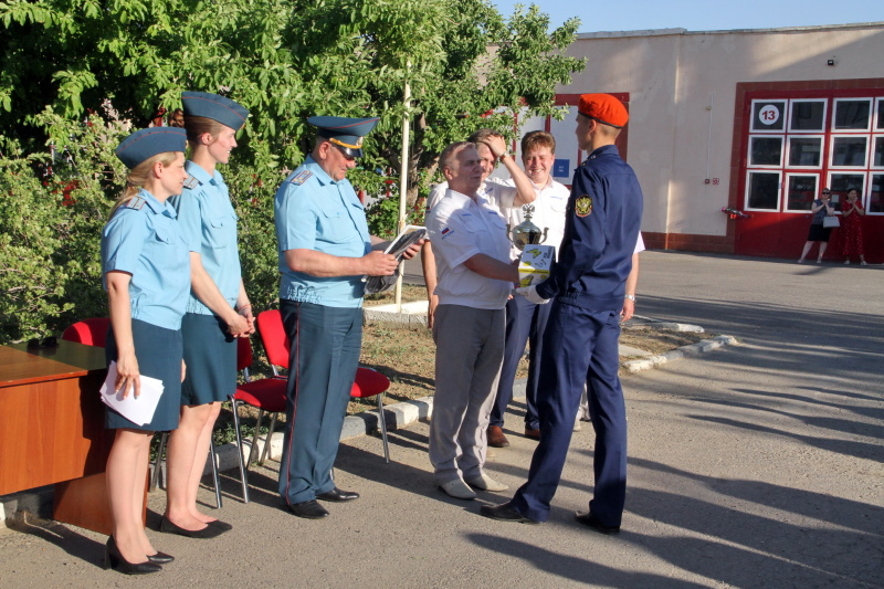 Завершились десятидневные военно-спортивные сборы для учащихся классов "Пожарный кадет"