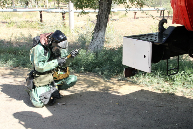 Пожарно-тактические учения при аварии на химическом объекте.