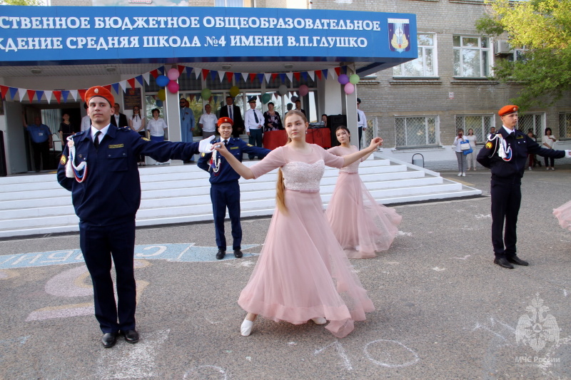 На космодроме Байконур прошел выпуск  класса «Пожарный кадет».