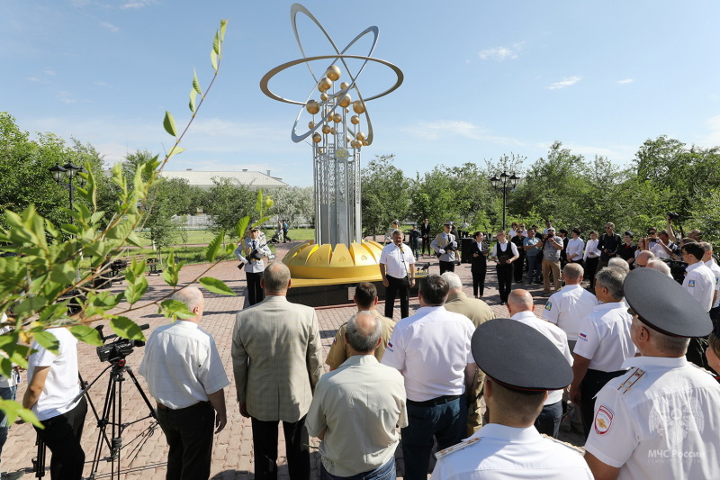 Байконурцы почтили память тех, кто стоял у истоков строительства космодрома и города.
