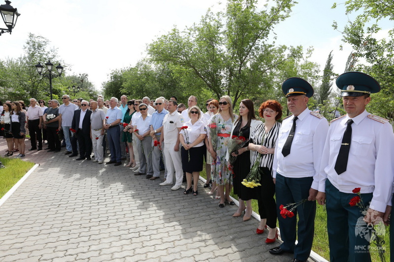 Байконурцы почтили память тех, кто стоял у истоков строительства космодрома и города.