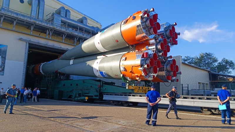 Ракета носитель «Союз-2.1а» с кораблем «Прогресс МС-24» вывезена на стартовый комплекс Байконура.