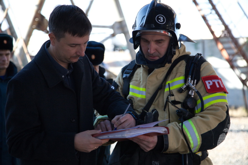 16 ноября на одной из технических площадок космодрома прошли пожарно-тактические учения.