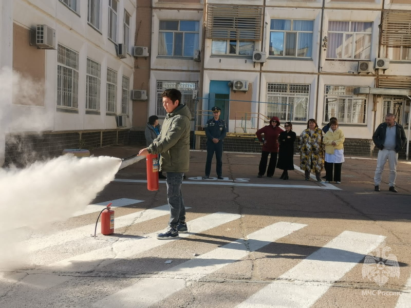 Практическое занятие по обучению сотрудников дошкольного учреждения мерам пожарной безопасности