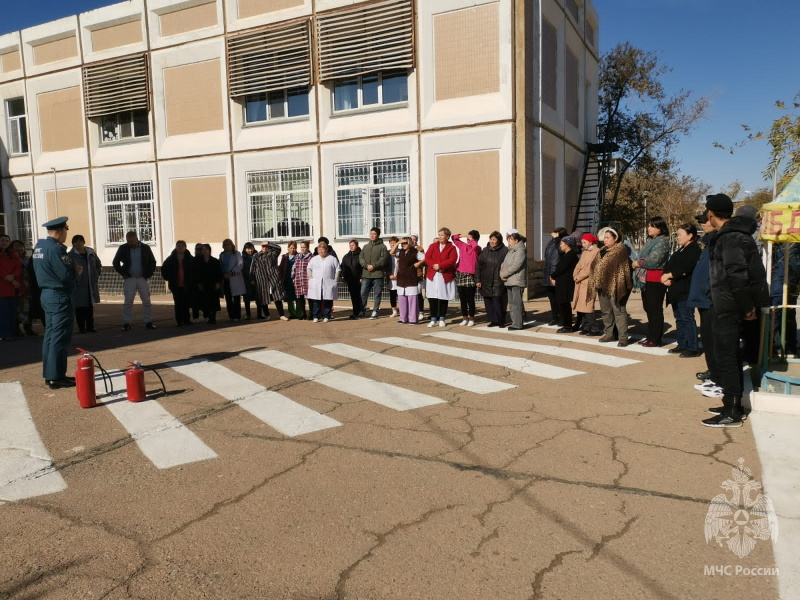 Практическое занятие по обучению сотрудников дошкольного учреждения мерам пожарной безопасности