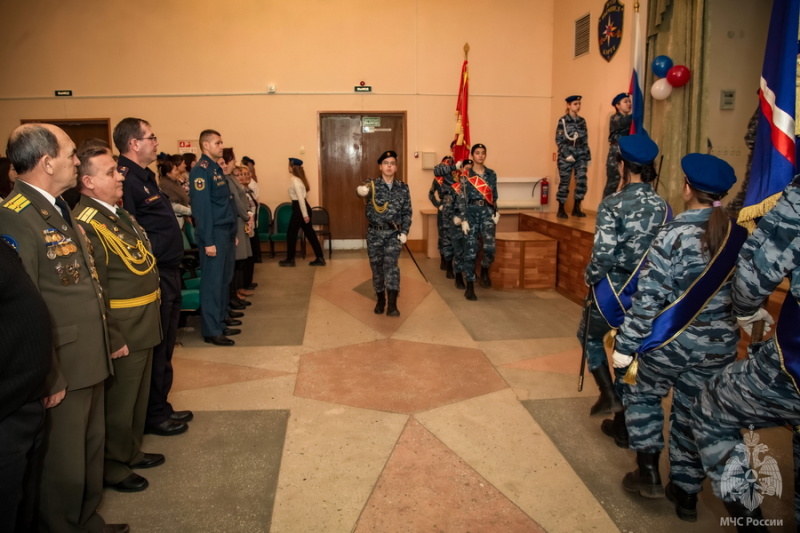 Торжественное посвящение новых курсантов в ряды добровольного студенческого спасательного отряда «Вымпел».