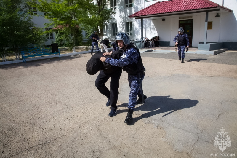 Всероссийские антитеррористические учения в Байконурском индустриальном техникуме: отработка действий при ЧС