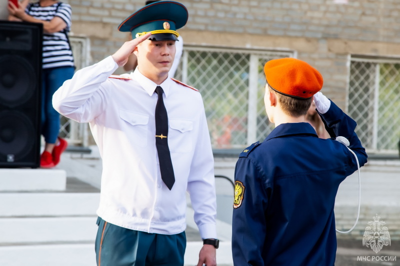 Семнадцатый выпуск учащихся класса «Пожарный кадет»