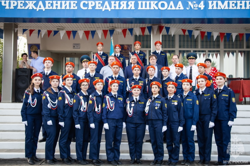 Семнадцатый выпуск учащихся класса «Пожарный кадет»