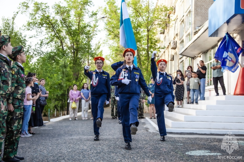 Семнадцатый выпуск учащихся класса «Пожарный кадет»