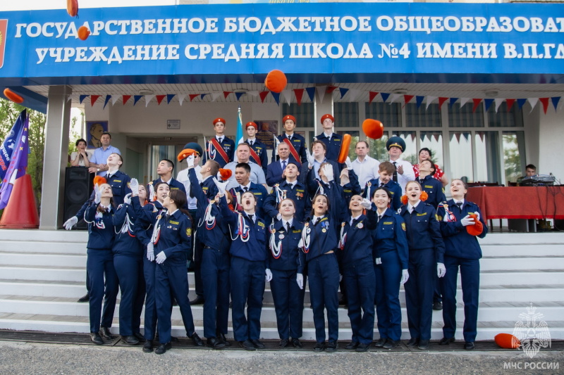 Семнадцатый выпуск учащихся класса «Пожарный кадет»