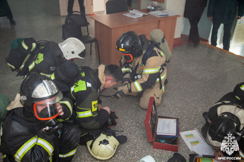 Пожарно-тактические учения в средней школе № 3 им. С.П. Королева