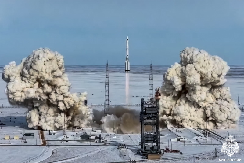 «Протон-М» с  гидрометеорологическим космическим аппаратом «Электро-Л» № 5 успешно стартовал с космодрома "Байконур"