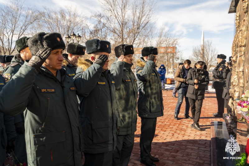В городе Байконур почтили память воинов-интернационалистов