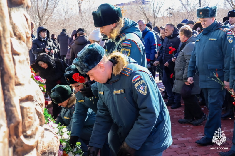 В городе Байконур почтили память воинов-интернационалистов