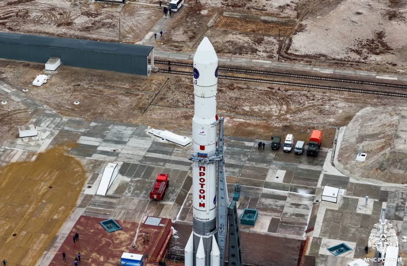 Вывоз ракеты тяжёлого класса «Протон-М» со спутником «Электро-Л» №5
