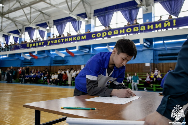 Ежегодные интеллектуально-спортивные игры среди дружины юных пожарных города Байконур