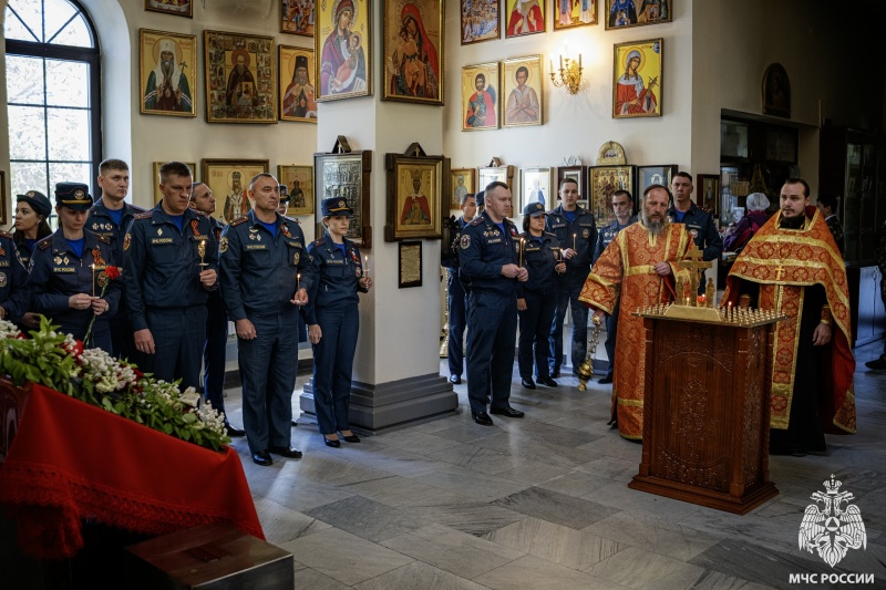 24 апреля День памяти сотрудников МЧС России, погибших при исполнении служебных обязанностей