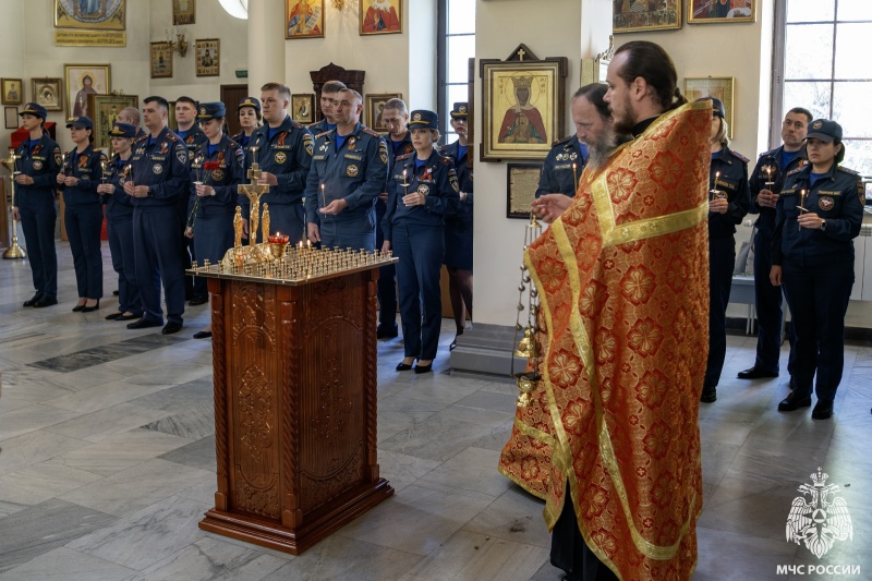 24 апреля День памяти сотрудников МЧС России, погибших при исполнении служебных обязанностей