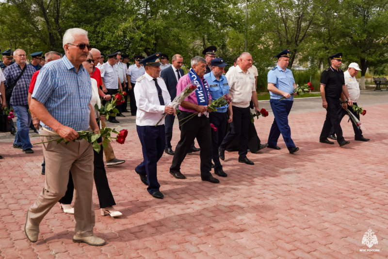 1 июля в Байконуре почтили память ветеранов боевых действий