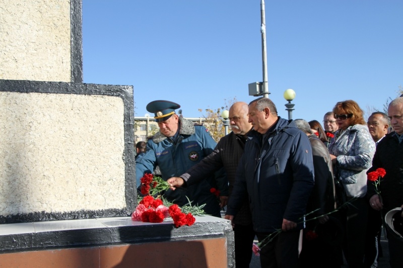 В Байконуре прошли традиционные мероприятия, посвященные памяти ракетчиков, погибших на космодроме в 1960 и 1963 годах.