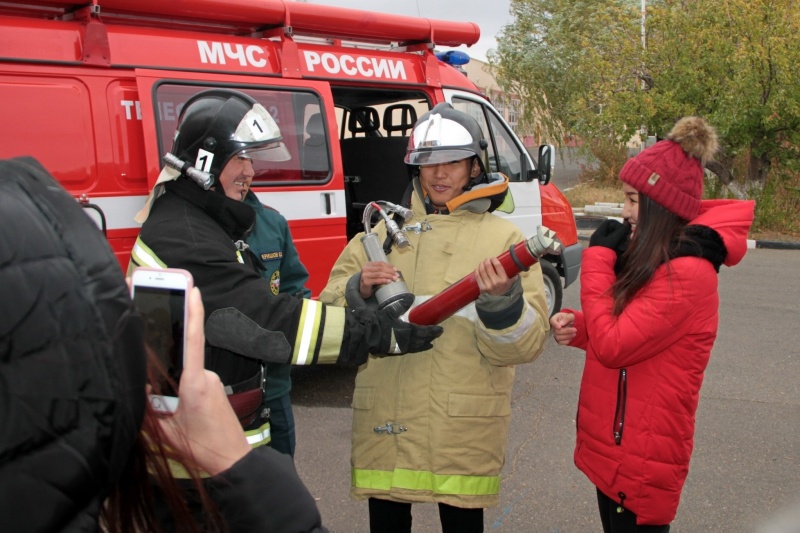 В гостях у пожарных